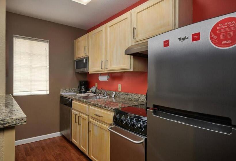 ホテル Towneplace Suites Tampa North/i75 Fletcher