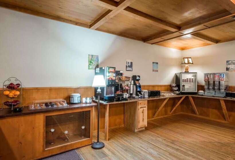 בית מלון כפרי Travelodge By Wyndham Livingston