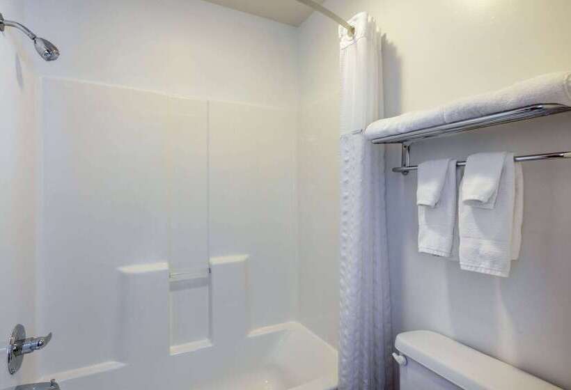 בית מלון כפרי Travelodge By Wyndham Livingston