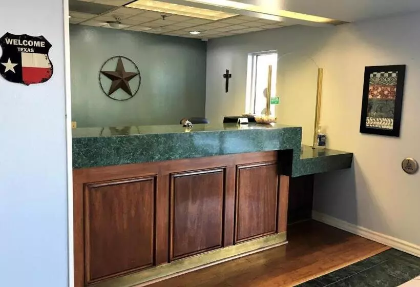 モーテル Americas Hotel   El Paso Airport / Medical Center