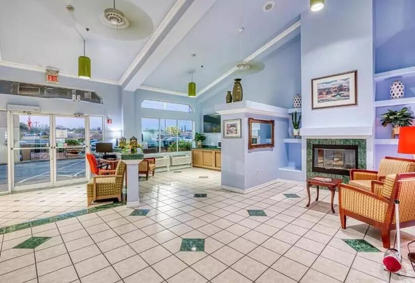 モーテル Americas Hotel   El Paso Airport / Medical Center