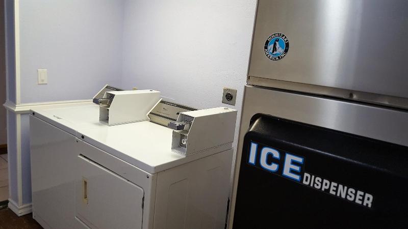 מוטל Americas Hotel   El Paso Airport / Medical Center