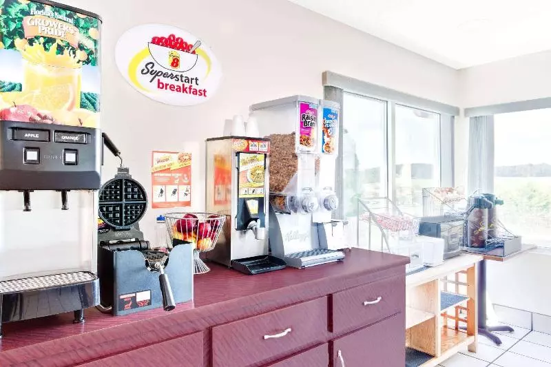 汽车旅馆  Knights Inn & Suites Dublin