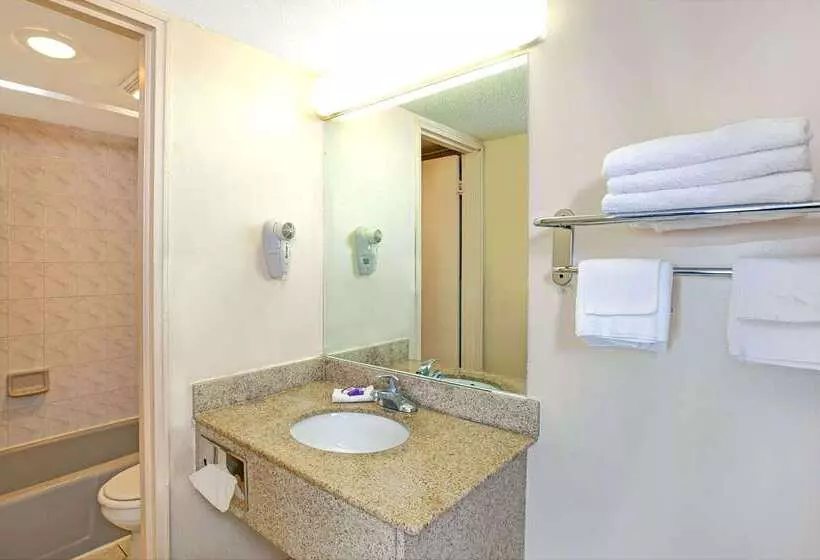 모텔 Knights Inn South Hackensack