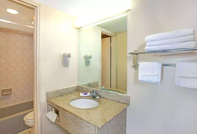 모텔 Knights Inn South Hackensack