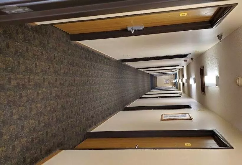 מוטל St Paul Inn