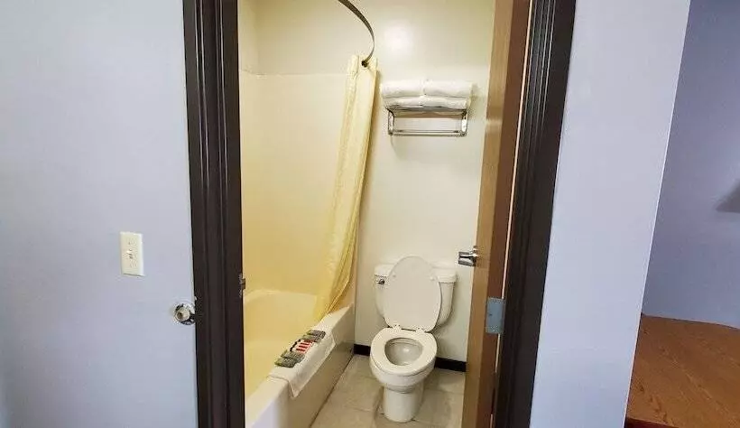 מוטל St Paul Inn