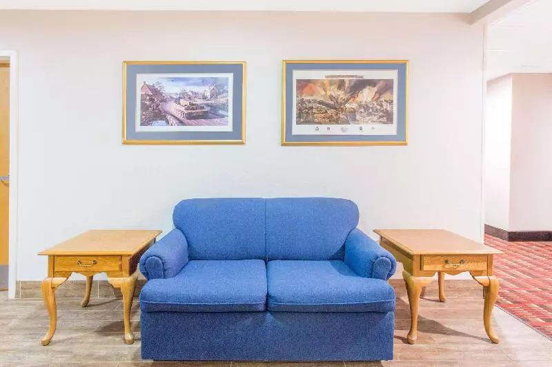 モーテル Super 8 By Wyndham Bedford