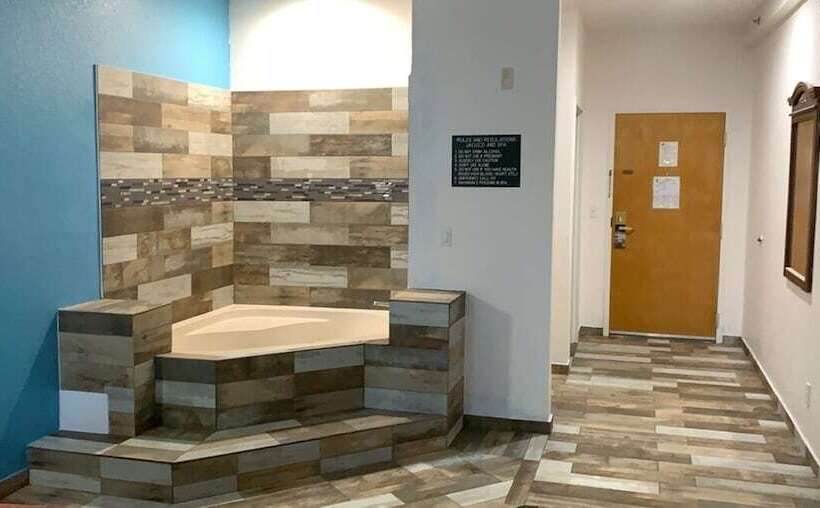 מוטל Super 8 By Wyndham Daytona Beach