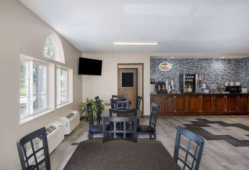 Мотель Super 8 By Wyndham De Soto