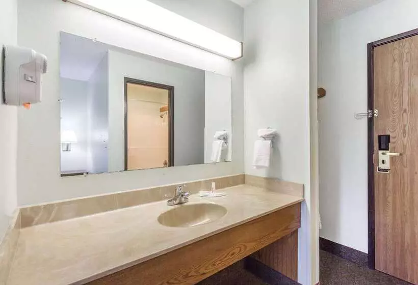 فندق على الطريق Super 8 By Wyndham Gallipolis Pt Pleasant Area