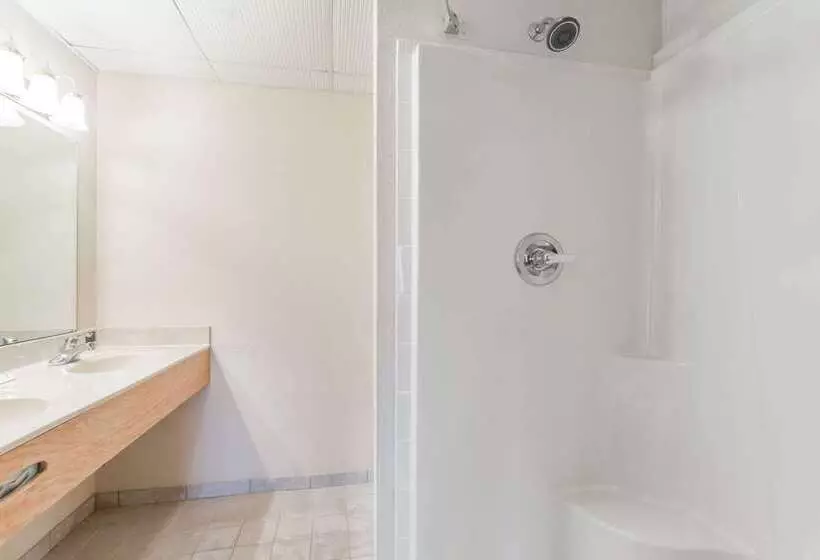 فندق على الطريق Super 8 By Wyndham Gallipolis Pt Pleasant Area