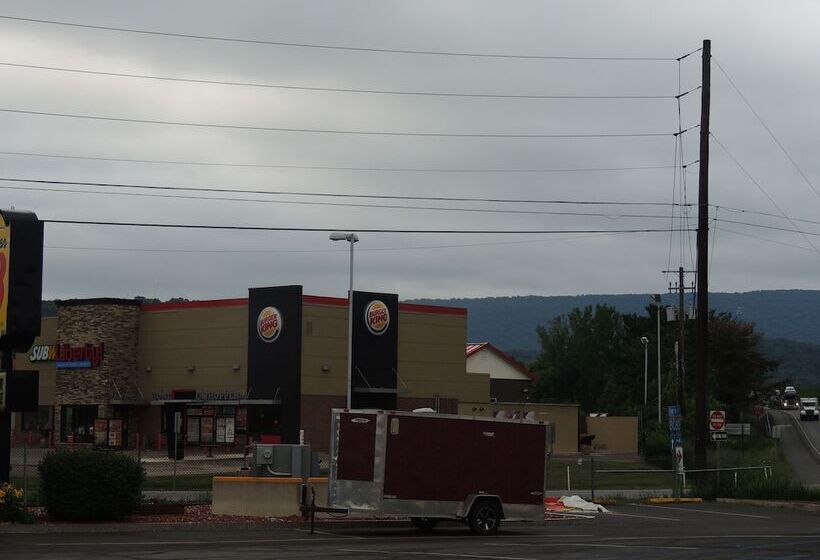 Мотель Super 8 By Wyndham Mifflinville Near Bloomsburg