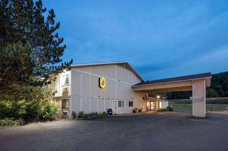 Motel Super 8 By Wyndham St. Regis