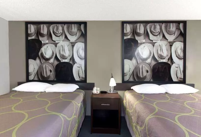 汽车旅馆  Super 8 By Wyndham Victoria/north/mall Area