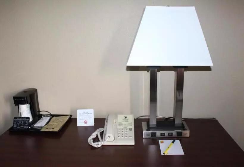 فندق على الطريق Super 8 By Wyndham Washington