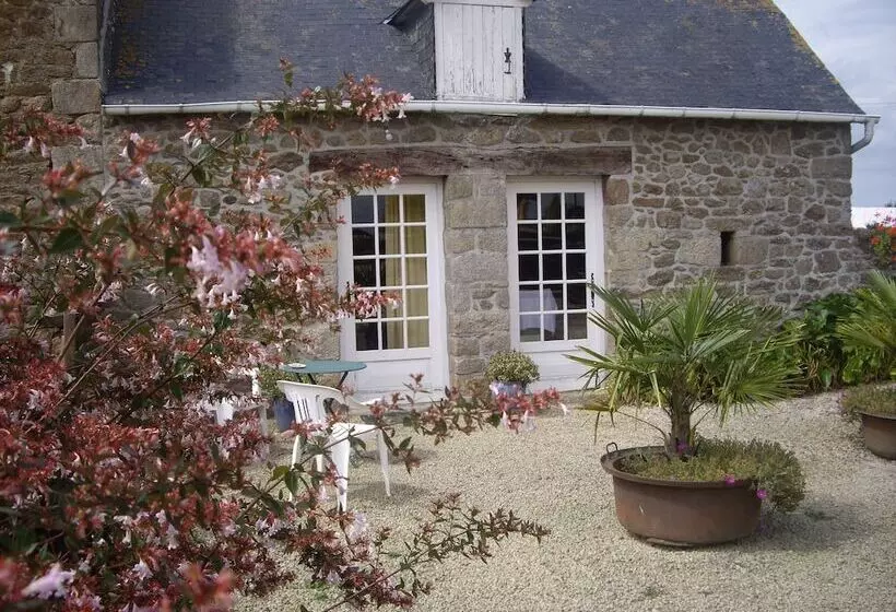 Aamiaismajoitus (B&B) Chambres D Hôtes Saint Maleu Dinan