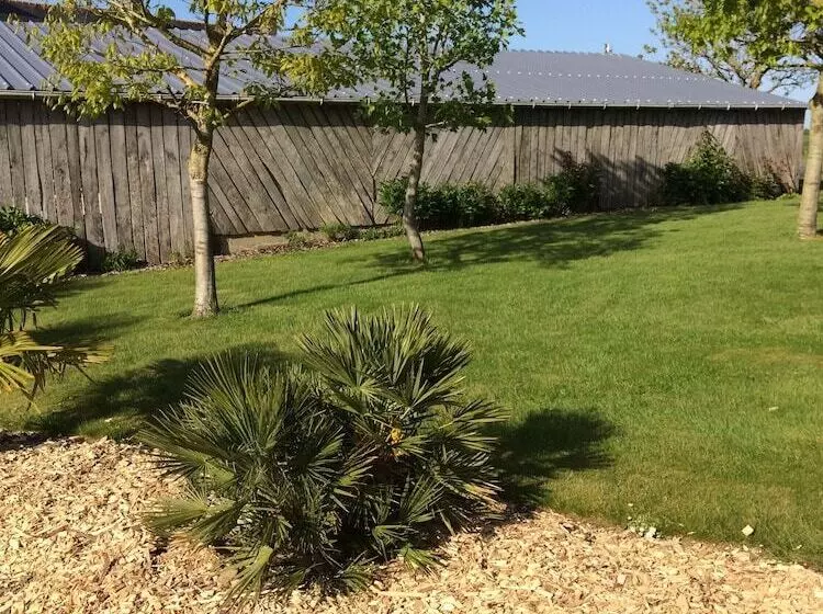 Aamiaismajoitus (B&B) Chambres D Hôtes Saint Maleu Dinan