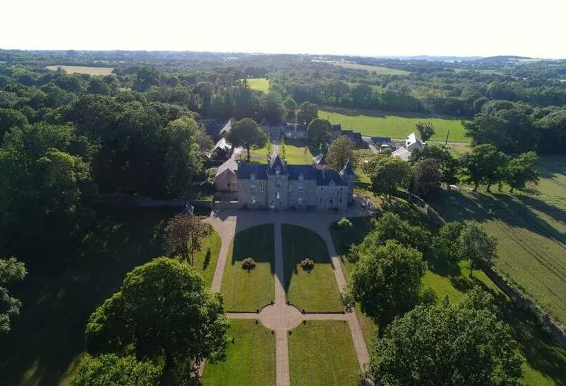 Aamiaismajoitus (B&B) Château De Cadouzan