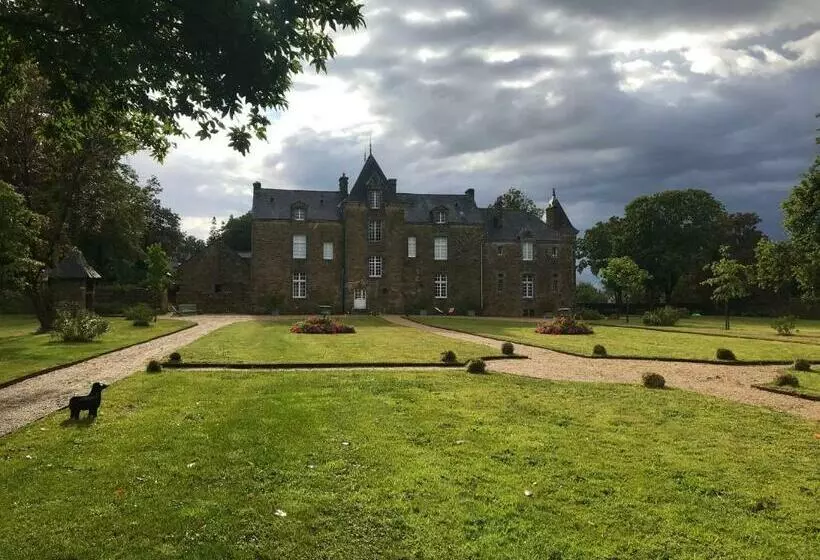 Aamiaismajoitus (B&B) Château De Cadouzan