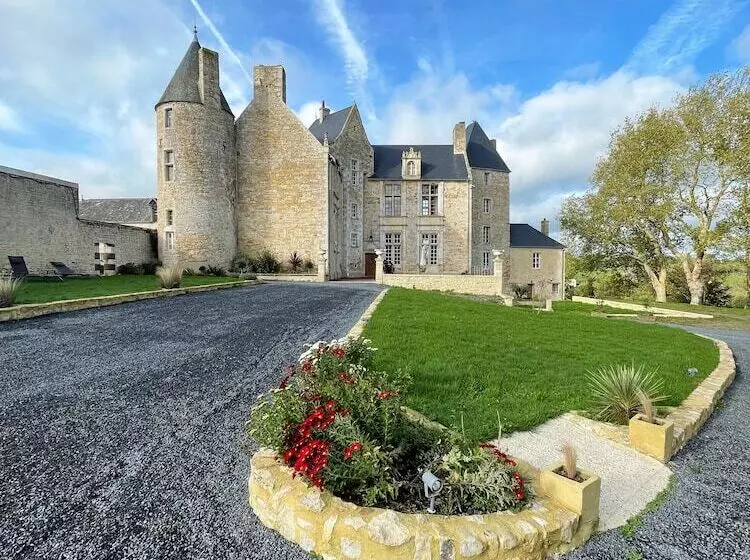 ベッドアンドブレックファースト Château De Bernesq