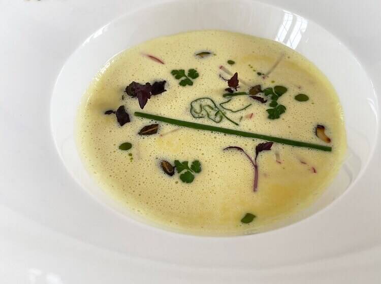 مبيت وإفطار Château De Bernesq