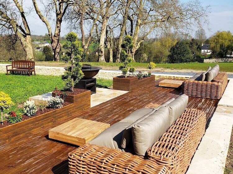 مبيت وإفطار Château De Bernesq