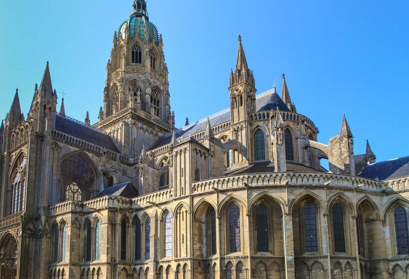 مبيت وإفطار Château De Bernesq