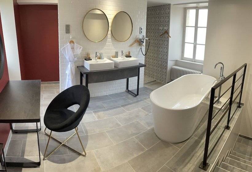 مبيت وإفطار Château De Bernesq