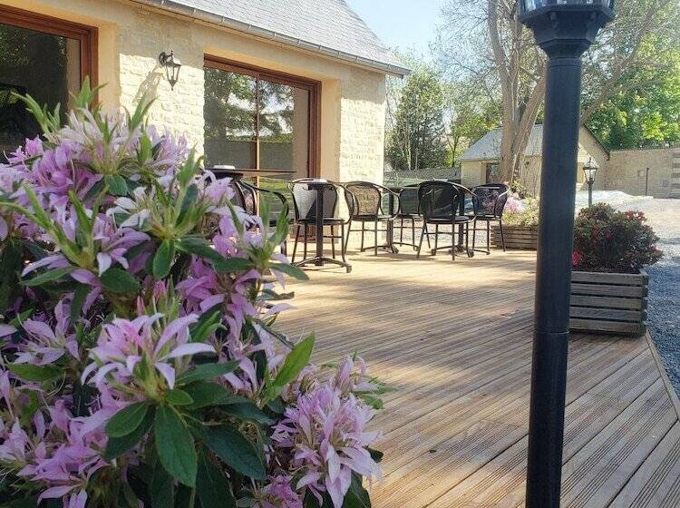 مبيت وإفطار Château De Bernesq