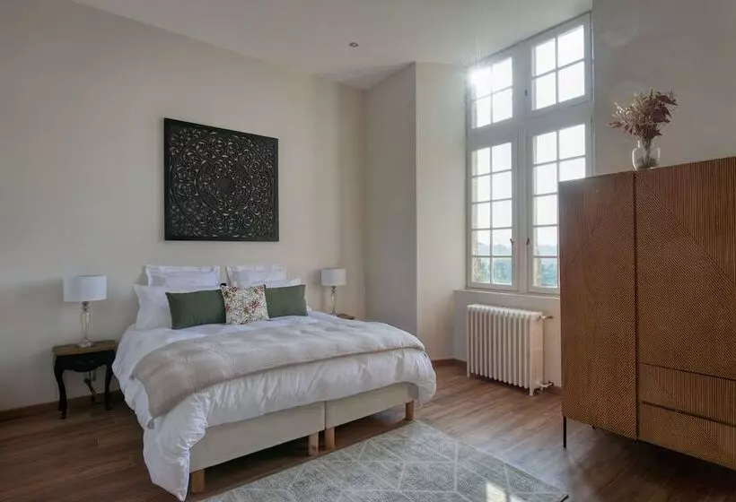 ベッドアンドブレックファースト Château De Bernesq