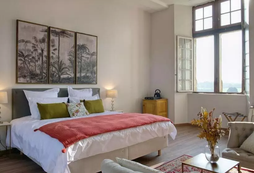 ベッドアンドブレックファースト Château De Bernesq