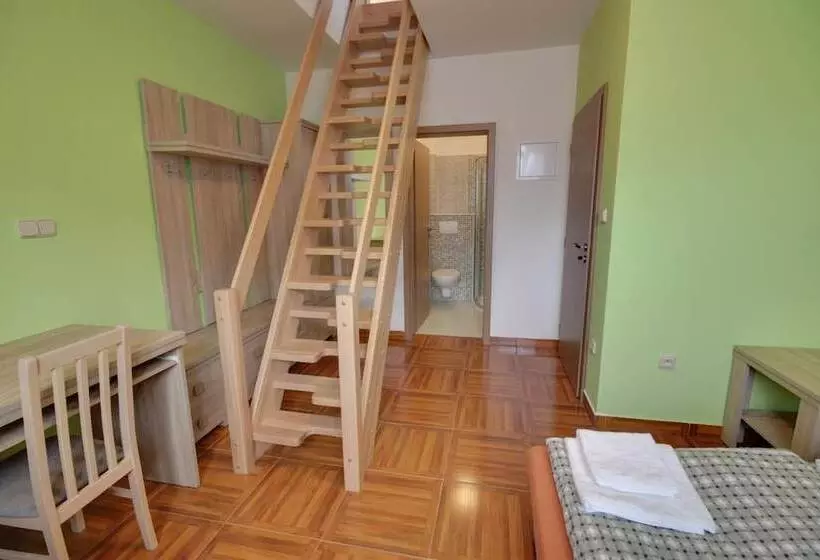 Aamiaismajoitus (B&B) Guest House Pod Hájkem