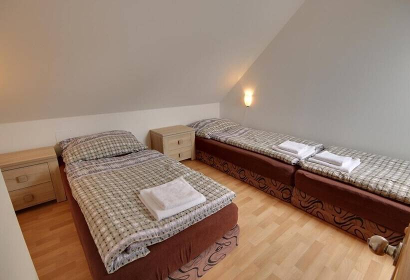 Bed and Breakfast Guest House Pod Hájkem