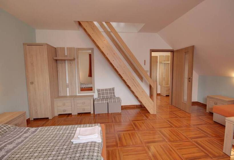 Bed and Breakfast Guest House Pod Hájkem