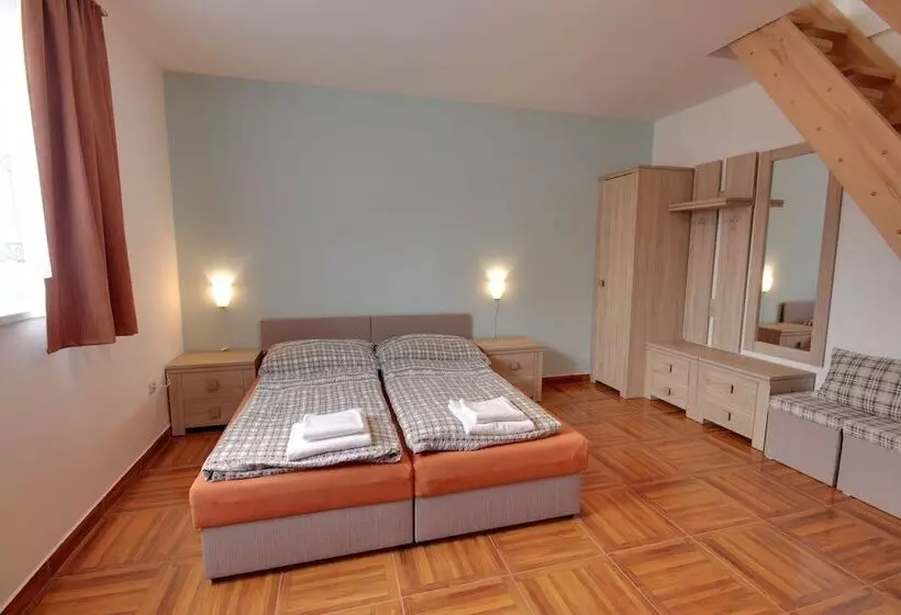 Aamiaismajoitus (B&B) Guest House Pod Hájkem