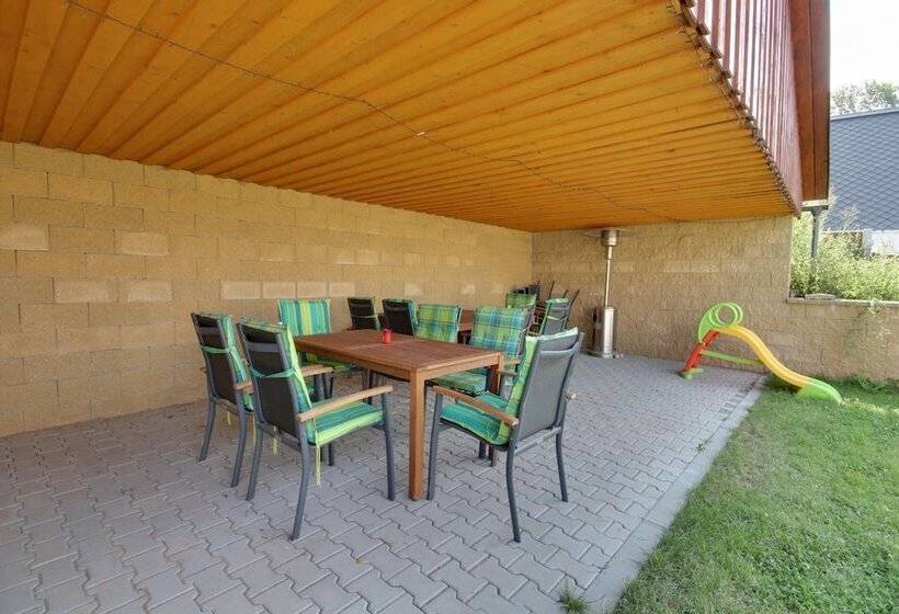 Bed and Breakfast Guest House Pod Hájkem