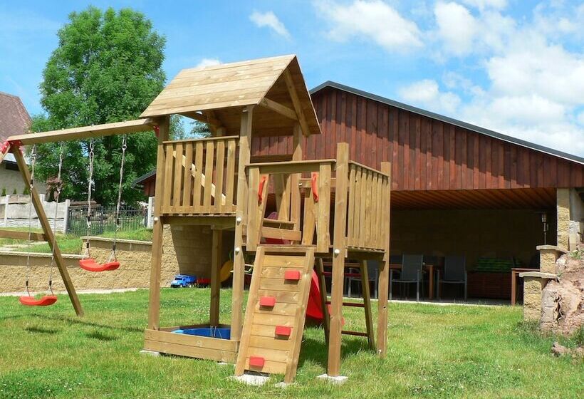 Bed and Breakfast Guest House Pod Hájkem