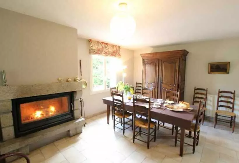 Aamiaismajoitus (B&B) Le Bois De Crépi