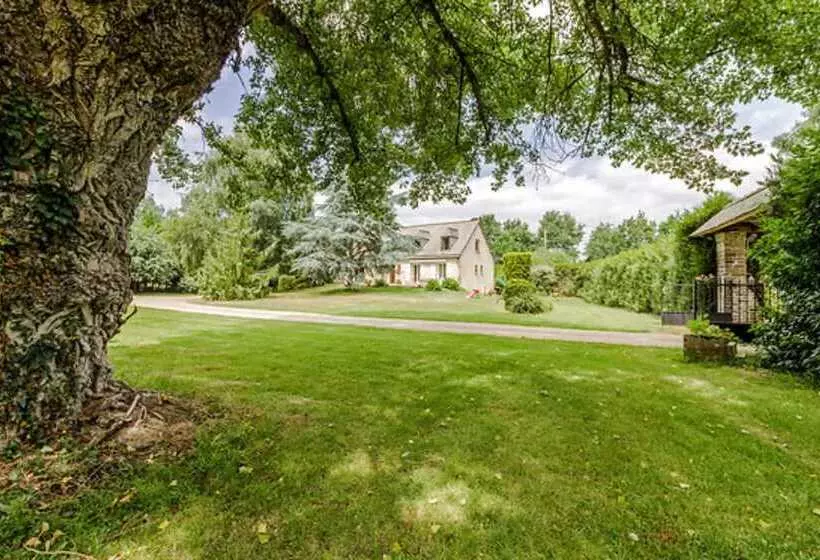 Aamiaismajoitus (B&B) Le Bois De Crépi