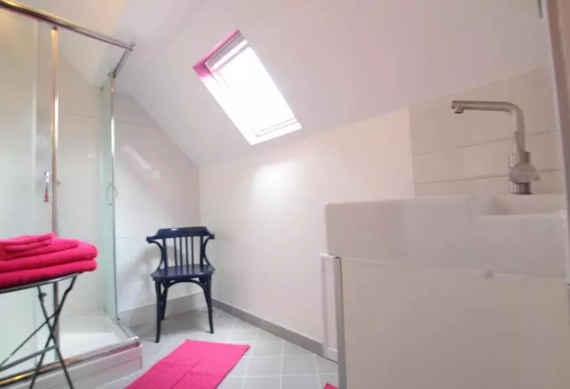 Aamiaismajoitus (B&B) Le Bois De Crépi