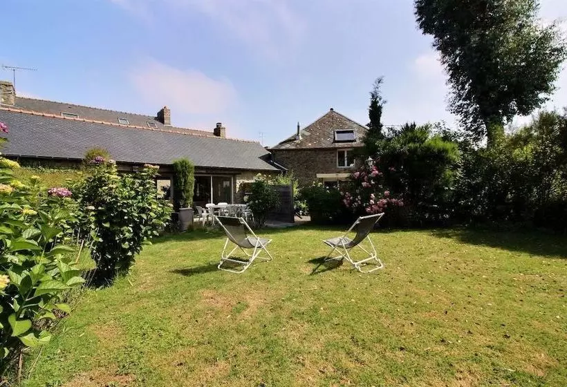 ベッドアンドブレックファースト Le Clos Des Hortensias