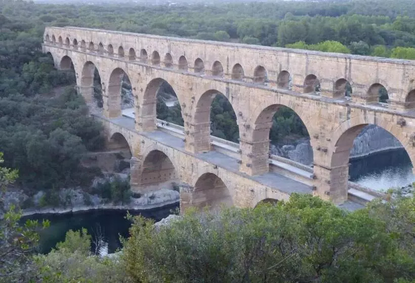 ベッドアンドブレックファースト Le Mas Des Sages