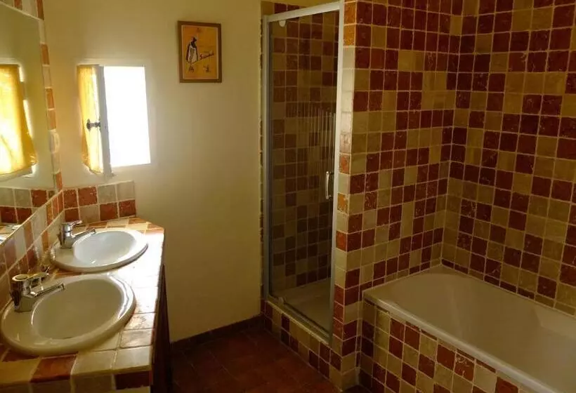 ベッドアンドブレックファースト Le Mas Des Sages