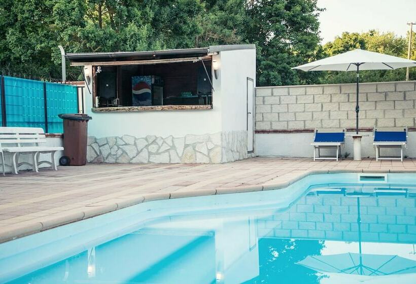 مبيت وإفطار Ristorante Il Giardino