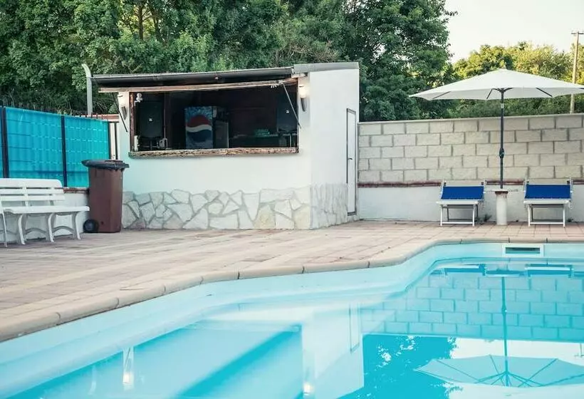 ベッドアンドブレックファースト Ristorante Il Giardino