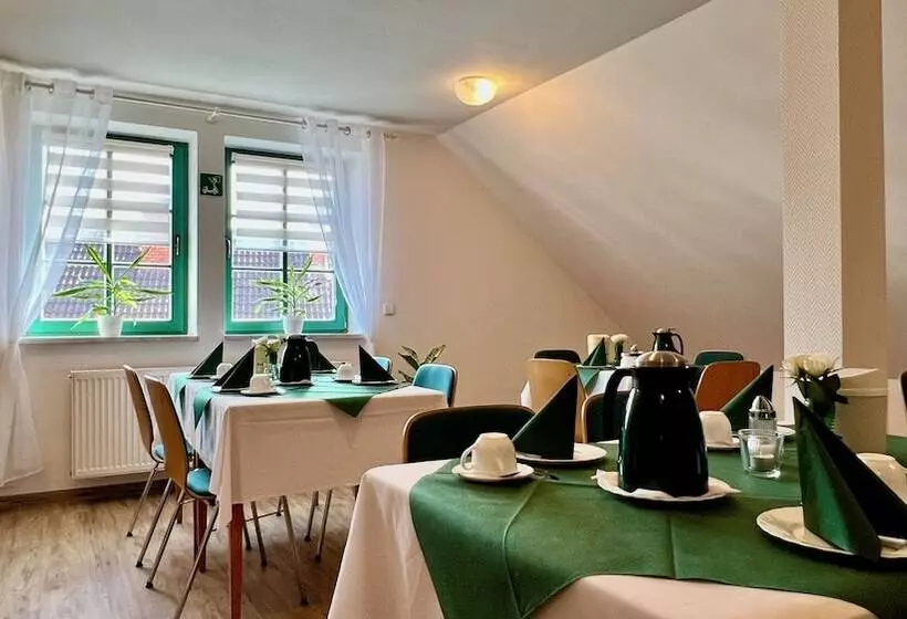 Burgerhaus Zum Paradies  Pension