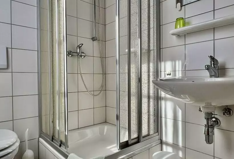 Burgerhaus Zum Paradies  Pension