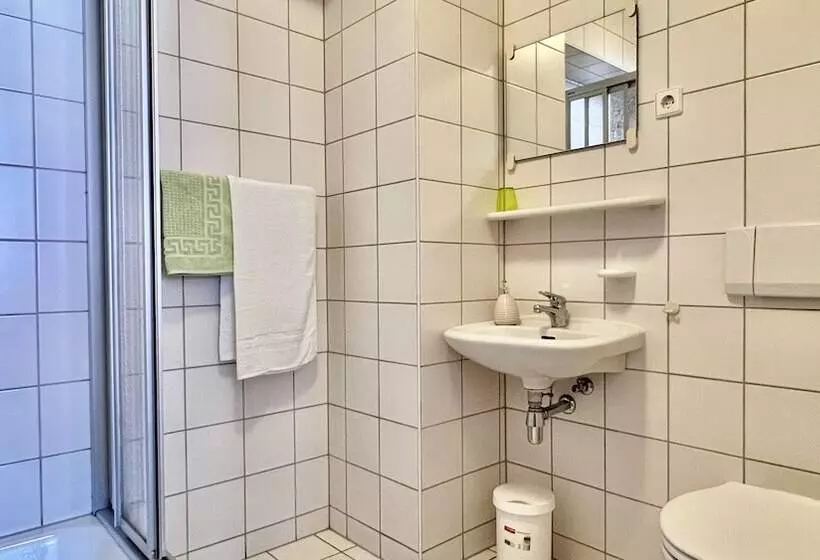 Burgerhaus Zum Paradies  Pension