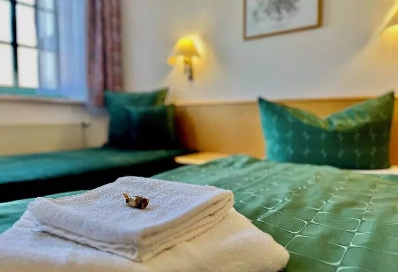 Burgerhaus Zum Paradies  Pension